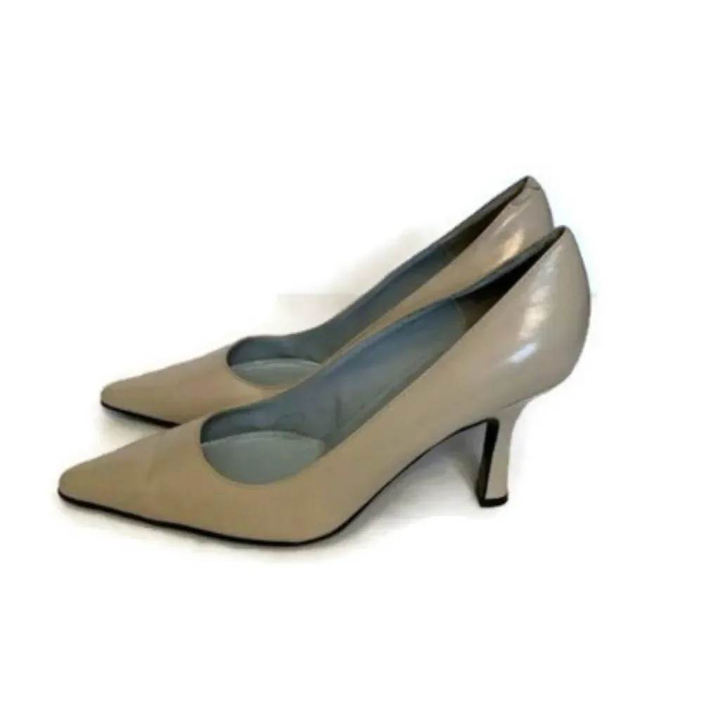 Etienne Aigner Cream Closed Toe Pumps 8M - Picture 4 of 11